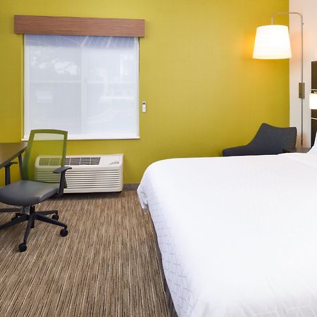 Holiday Inn Express Wixom By Ihg Exteriör bild