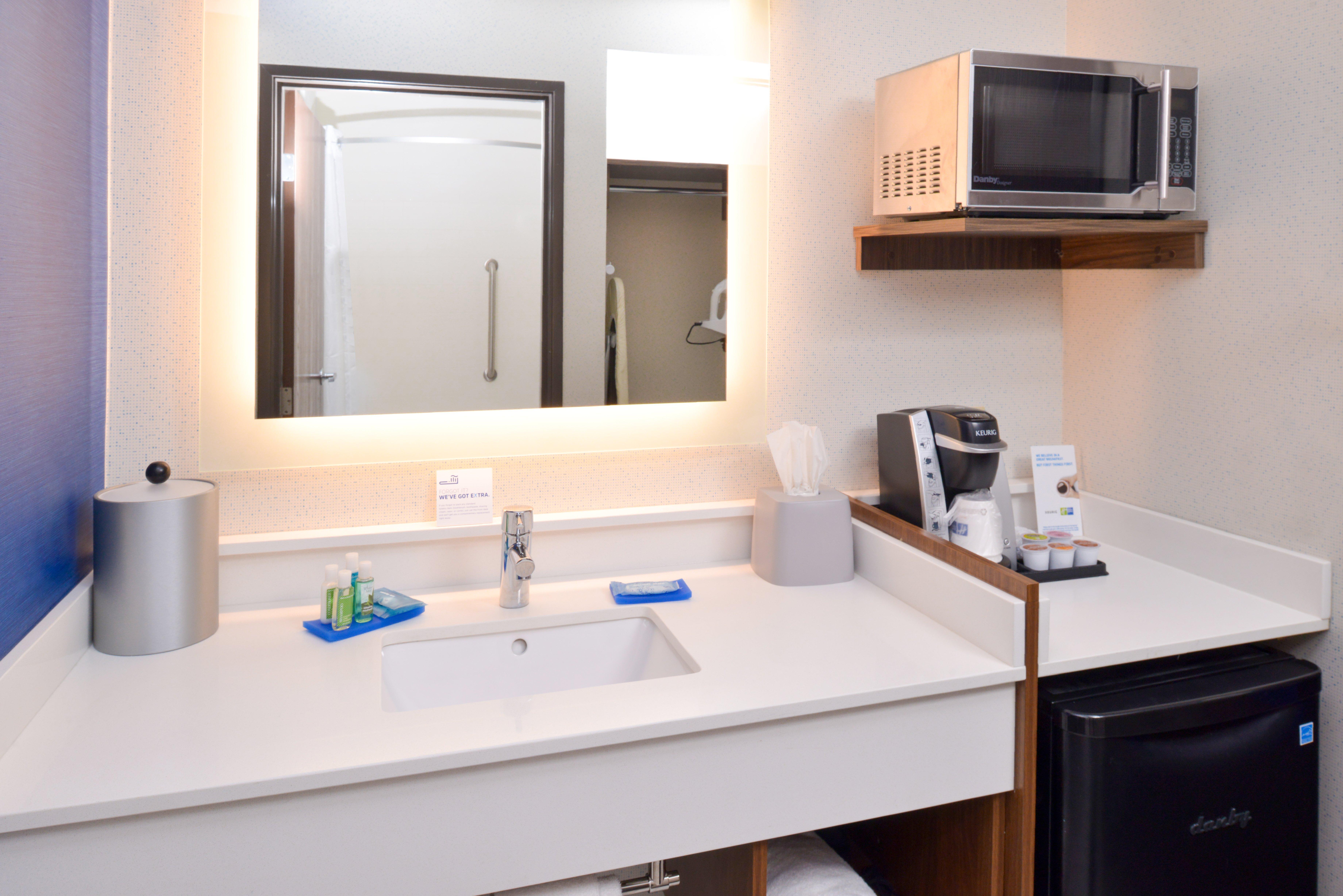 Holiday Inn Express Wixom By Ihg Exteriör bild