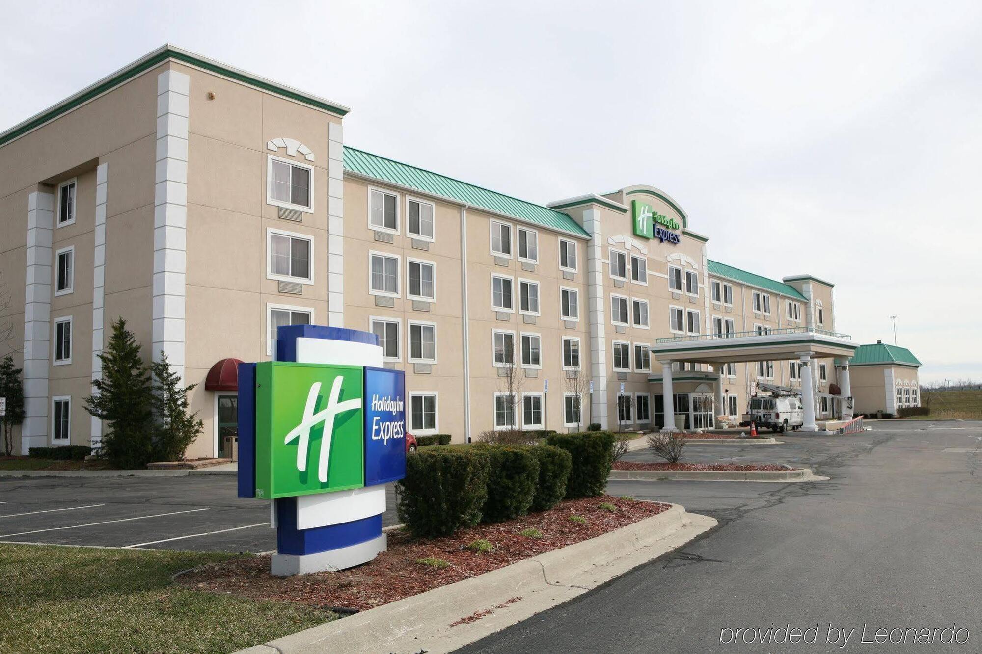 Holiday Inn Express Wixom By Ihg Exteriör bild